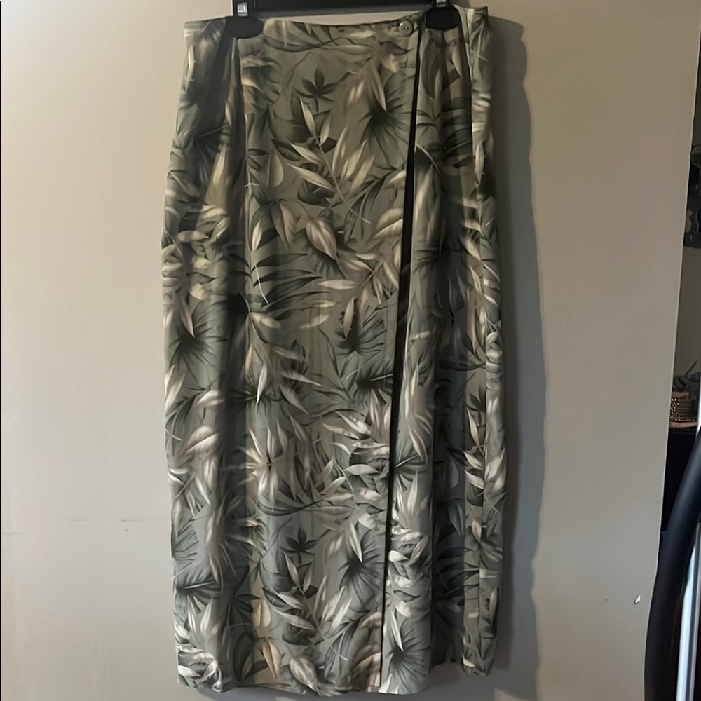 Tropical Leaf Print Skirt